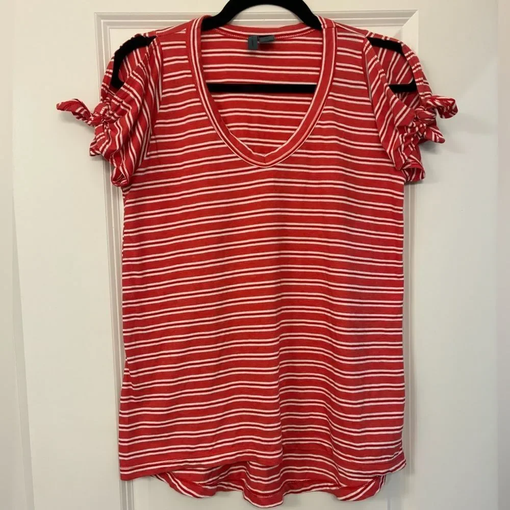 ANTHROPOLOGIE LEFT OF CENTER Tie Cuff Tee Red White Stripe Motif Women’s Size XS